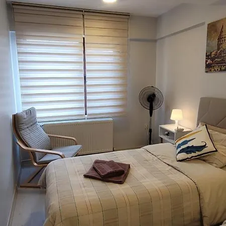 In The Heart Of Sisli - 1 Min To Metro - Shared Bathroom And Kitchen 호스텔 이스탄불