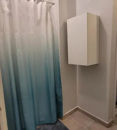In The Heart Of Sisli - 1 Min To Metro - Shared Bathroom And Kitchen Istanboel