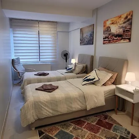 In The Heart Of Sisli - 1 Min To Metro - Shared Bathroom And Kitchen
